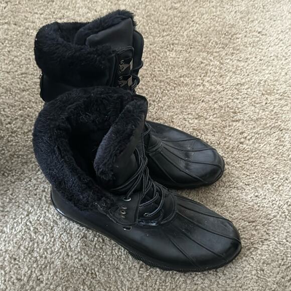 Steve Madden Black Fur-Lined Winter Boots - Picture 1 of 1